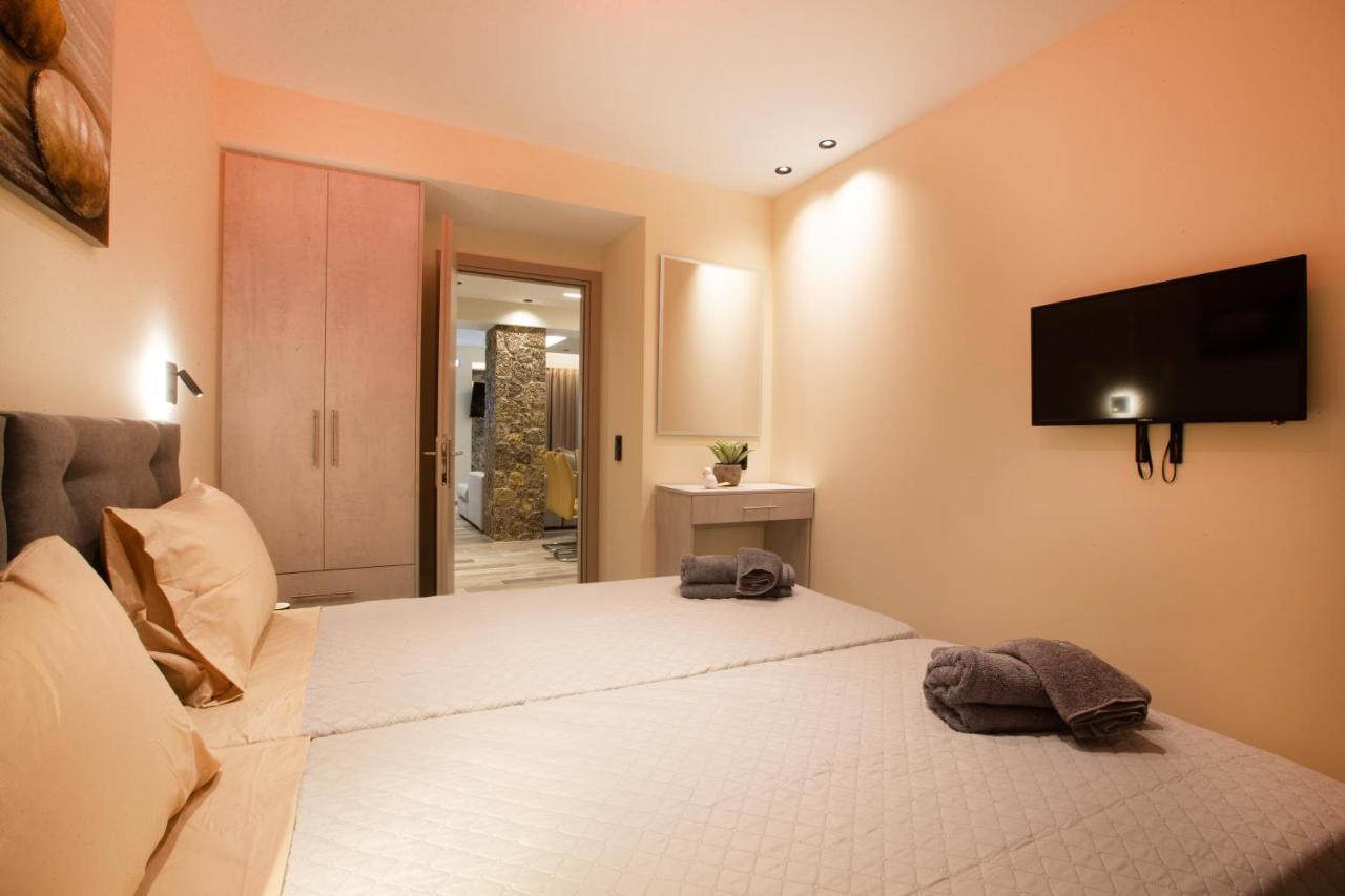 Black Rocks Family, Luxury Seafront Beach Maisonette Агиос Гордиос Екстериор снимка