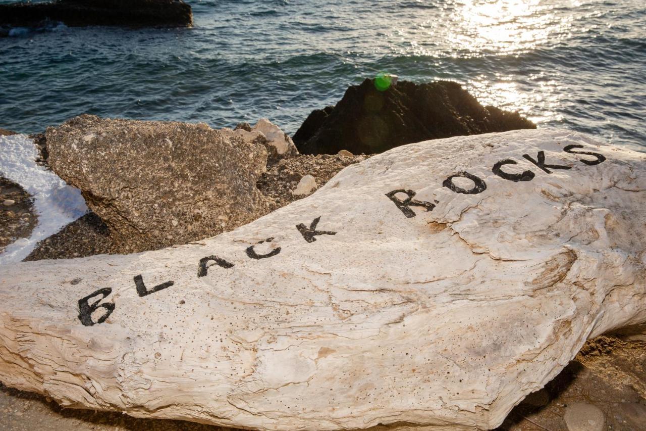 Black Rocks Family, Luxury Seafront Beach Maisonette Агиос Гордиос Екстериор снимка