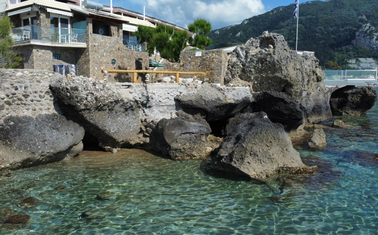 Black Rocks Family, Luxury Seafront Beach Maisonette Агиос Гордиос Екстериор снимка