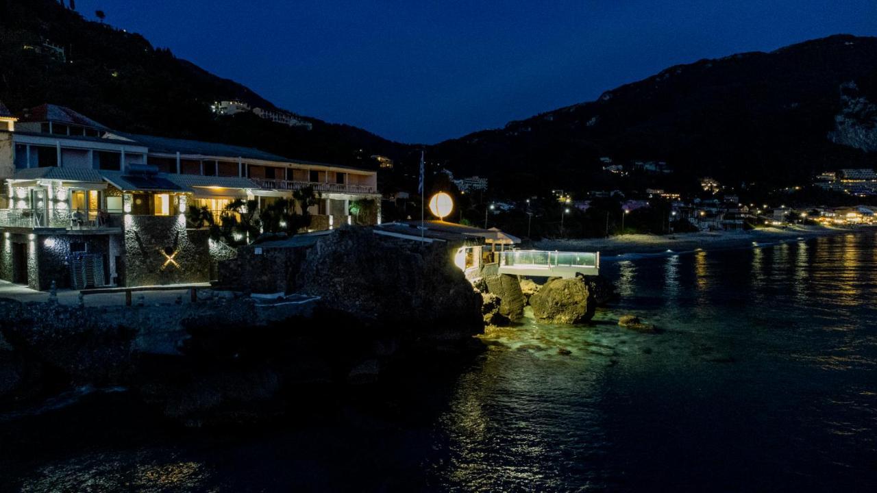 Black Rocks Family, Luxury Seafront Beach Maisonette Агиос Гордиос Екстериор снимка